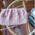 Kundbild DROPS Melody Uni Colour garn - 50g - Puderrosa (06): Underbart garn att sticka med.