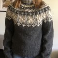 Kundbild Viking garn Hobbygarn 50g - Naturvit (902): Rundstickad tröja i viking garn....