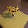 Kundbild Pärlor 6000 st svart: Blommor med stjälkar av piprensare...