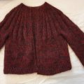 Kundbild DROPS Kid-Silk Uni Colour garn - 25g - Svart (02): Använde 1 tråd svart, 1 tråd grå...